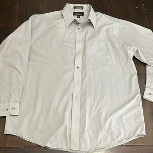 Croft & Barrow Men's Gray Button-Up Shirt